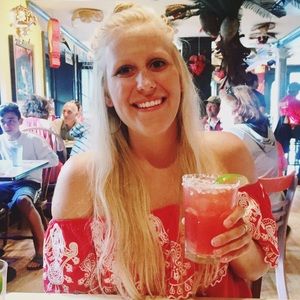 Meet your Posher, Danielle